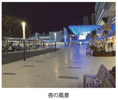 写真　宮崎駅西口駅前広場　夜の風景