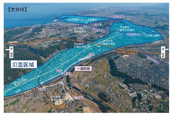 図4 　航空写真による堤防強化区間と背後地の状況 大分川